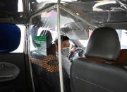 عکس/ تمهیدات بهداشتی یک تاکسی در ویتنام