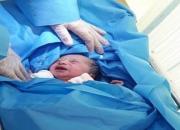 تولد دختر عجول در آمبولانس زابل
