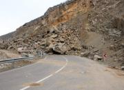 ریزش کوه محور پلدختر-خرم‌آباد را مسدود کرد