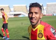 بازیکن تونسی در کنار رونالدو و سوارز ایستاد