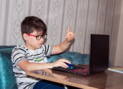 سلبریتی‌های فضای مجازی و نقش هویت‌سازی برای کودکان نسل آلفا