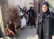 عکس/ خبرنگار زن سی‌ان‌ان در کنار اعضای طالبان