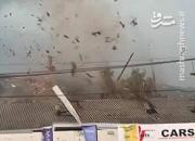 فیلم/ کنده‌شدن سقف خانه توسط گردباد!