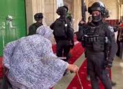 فیلم/ مقاومت زن مسن فلسطینی در برابر صهیونیست‌ها