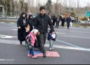 فیلم/ عکس‌العمل مردم نمازگزار تهران نسبت به پرچم آمریکا