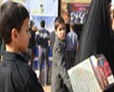 توزیع نشریات قرآنی در میان زائران اربعین حسینی