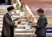 فیلم/ استخاره رئیسی قبل از ورود به دفتر ریاست جمهوری