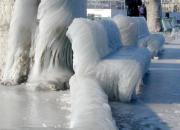 صحنه ای زیبا از تبدیل حباب صابون به کریستال یخ در سرمای شدید+فیلم
