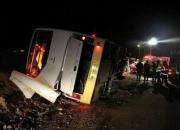 ۱۷ مصدوم در حادثه واژگونی اتوبوس مسافربری
