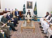 عمران خان در دیدار با سرلشکر باقری: مرز پاکستان و ایران، مرز صلح و دوستی است