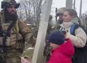 فیلم/ کمک‌های نظامیان چچنی به غیرنظامیان اوکراینی