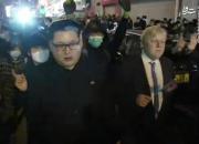 فیلم/ بدل بوریس‌جانسون و رهبر کره‌شمالی در میان معترضان هنگ‌کنگی!